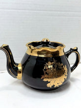 将图片加载到图库查看器,Vintage Arthur Wood England Black Ceramic Teapot 22kt Gold Gilt Floral
