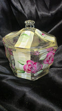 गैलरी व्यूवर में इमेज लोड करें, Vintage Hand Painted Floral Clear Glass Hexagonal Covered Candy Trinket Dish