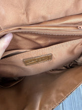 Cargar imagen en el visor de la galería, Assots London Genuine Leather Croc Embossed Satchel Handbag Tan Brown Crossbody
