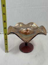 Charger l'image dans la galerie, Antique Fenton Blackberry Bramble Amethyst Carnival Glass Ruffled Compote