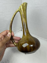 गैलरी व्यूवर में इमेज लोड करें, Vintage Blue Mountain Pottery Harvest Gold Drip Glaze Pitcher Ewer Vase Canada