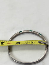 Load image into Gallery viewer, Vintage Taxco Mexico 925 Sterling Silver Malachite Hinged Bangle Bracelet