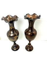 गैलरी व्यूवर में इमेज लोड करें, Pair Vintage Brass Gazelle Wheat Vases Art Deco Style Handmade in India