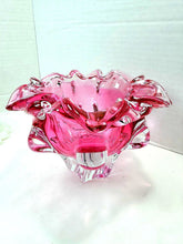 गैलरी व्यूवर में इमेज लोड करें, Vintage Josef Hospodka Chribska Cranberry Pink Ruffled Bohemian Art Glass Bowl