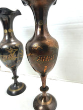 गैलरी व्यूवर में इमेज लोड करें, Pair Vintage Brass Gazelle Wheat Vases Art Deco Style Handmade in India