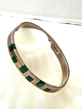 Load image into Gallery viewer, Vintage Taxco Mexico 925 Sterling Silver Malachite Hinged Bangle Bracelet