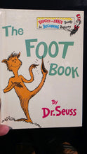 Charger l'image dans la galerie, Rare 1968 “The Foot Book” by Dr. Seuss - Perfect Condition | Treasures of Bako