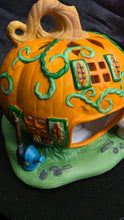 将图片加载到图库查看器,PartyLite “Pumpkin Patch Cottage” Ceramic Tealight Holder – Retired Collectible Autumn Pumpkin House with Original Box