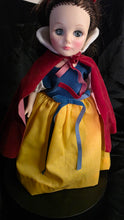 Load image into Gallery viewer, Snow White Storybook Doll | Vintage 1980s Effanbee Disney 11" Vinyl Collector Princess Doll