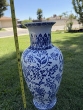Load image into Gallery viewer, Land Paradiso Blue & White Chinoiserie Porcelain Fishtail Vase