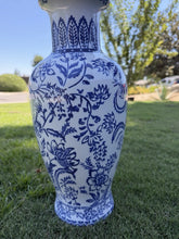 Load image into Gallery viewer, Land Paradiso Blue & White Chinoiserie Porcelain Fishtail Vase