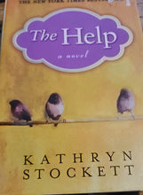 Charger l'image dans la galerie, The Help a novel by Kathryn Stockett Hardcopy