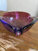 Charger l'image dans la galerie, Vintage Signed Salviati Murano Purple Blue Sommerso Freeform Art Glass Bowl
