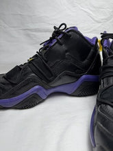 Load image into Gallery viewer, Size 10- Adidas Top Ten 2000 Basketball Lakers
