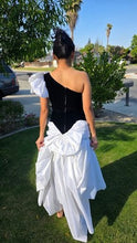 Load image into Gallery viewer, Vintage Whats Up by Carol Black Velvet-bodice Gown Size 8
