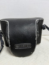 Charger l'image dans la galerie, Vintage Yashica Electro 35 GSN 35mm Rangefinder Film Camera – Made in Japan

