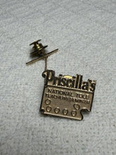 Charger l'image dans la galerie, James Avery Priscilla's National Tole Teachers Seminar 12/20 Gold Filled Commemorative Pin

