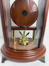 Charger l'image dans la galerie, Vintage Bombay Company Cherry Wood Pendulum Desk Clock — AS-IS
