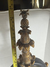 Charger l'image dans la galerie, Vintage Ornate Tall Quartz Table Clock with Pineapple Finial
