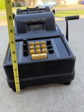 Charger l'image dans la galerie, Antique Underwood Sundstrand 6102 Hand Crank Adding Machine with Original Cover – AS-IS
