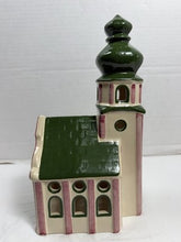 Charger l'image dans la galerie, Vintage Leyk Lichthäuser "Barock-Kirche" Hand-Painted Ceramic Church Tea Light Holder — Green, Signed
