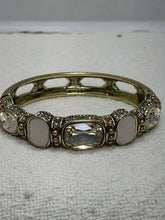 Charger l'image dans la galerie, Heidi Daus "Grand Slam" Crystal Deco Bracelet in a pink and champagne colorway.
