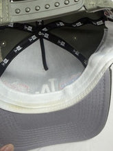 Charger l'image dans la galerie, Vintage New Era Los Angeles Dodgers 1981 &amp; 1988 World Series Commemorative Green Cap
