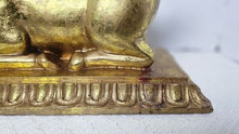 Charger l'image dans la galerie, Vintage Gold-Tone Resting Stag Six-Candle Candelabra
