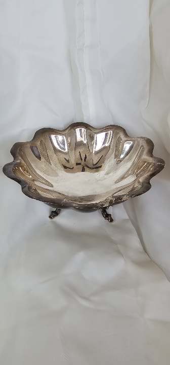 Vintage Reed & Barton 1095 Silver Plated Footed Bowl - Elegant Décor Accent