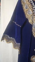 Cargar imagen en el visor de la galería, Exquisite Royal Blue Velvet Kaftan with Opulent Gold &amp; Silver Embroidery
