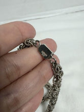 गैलरी व्यूवर में इमेज लोड करें, Taxco Mexico 925 Sterling Silver Byzantine Chainmaille  Vintage Necklace 42.3g
