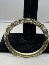 Charger l'image dans la galerie, Heidi Daus "Grand Slam" Crystal Deco Bracelet in a pink and champagne colorway.
