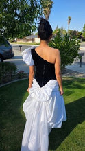 Load image into Gallery viewer, Vintage Whats Up by Carol Black Velvet-bodice Gown Size 8
