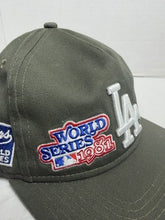 Charger l'image dans la galerie, Vintage New Era Los Angeles Dodgers 1981 &amp; 1988 World Series Commemorative Green Cap
