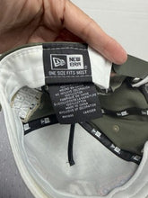 Charger l'image dans la galerie, Vintage New Era Los Angeles Dodgers 1981 &amp; 1988 World Series Commemorative Green Cap

