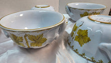 Load image into Gallery viewer, Vintage Italian Majolica 4-Piece Bowl Set – Hand-Painted Leaf Motif – Mid-Century Faience – Italy
