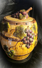 गैलरी व्यूवर में इमेज लोड करें, Pacific Rim Sonoma Grape Cookie Jar Wine Barrel Ceramic Hand-Painted Discontinued Pattern
