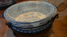 Load image into Gallery viewer, Temp-tations Old World Blue 1.5 Qt Oval Baker w/ Lid &amp; Wire Rack – By Tara
