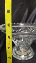 将图片加载到图库查看器，Vintage Anchor Hocking Early American Prescut Star Vase Stand
