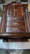 Cargar imagen en el visor de la galería, Vintage Mahogany-Style Tabletop Jewelry Armoire Cabinet with Drawers &amp; Necklace Doors
