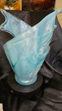 गैलरी व्यूवर में इमेज लोड करें, Murano Art Glass Handkerchief Vase – Celadon &amp; Turquoise Seafoam Waves
