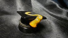 将图片加载到图库查看器，Vintage Porcelain Graduation Cap Trinket Box with Diploma Hinged
