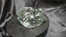 Charger l'image dans la galerie, Vintage Clear Glass Sleeping Cat Votive Holder Cozy Curled Kitty Candle Accent
