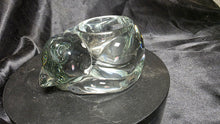 Charger l'image dans la galerie, Vintage Clear Glass Sleeping Cat Votive Holder Cozy Curled Kitty Candle Accent
