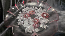 Cargar imagen en el visor de la galería, Vintage Mikasa Rosella Crystal Floral Serving Plate Scalloped Pink
