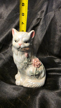 将图片加载到图库查看器，Vintage Lusterware Persian Cat Figurine Pink Rose Iridescent Glaze

