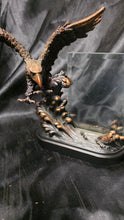 Load image into Gallery viewer, Bronze Finish Bald Eagle Waves of Freedom 4x6 Photo Frame Sculpture
