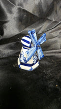 Cargar imagen en el visor de la galería, Vintage Delft Blue Hand Painted Windmill Figurine with Spinning Blades

