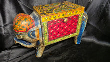 Cargar imagen en el visor de la galería, Hand Painted Rajasthani Wooden Elephant Jewelry Trinket Box
