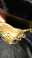 Cargar imagen en el visor de la galería, Vintage Hollywood Regency Gold Wall Pocket Planter Homco Dart USA
